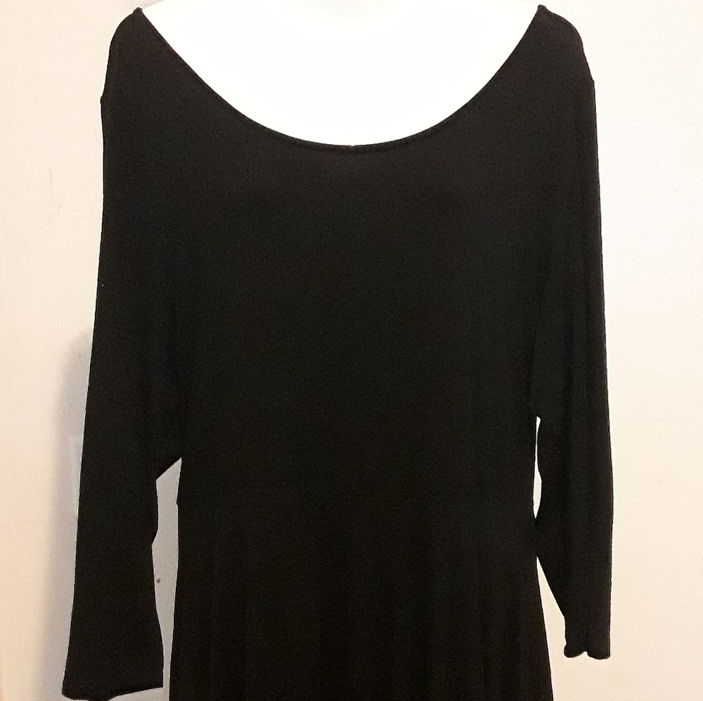 FASHION TO FIGURE LADIES BLACK DRESS.